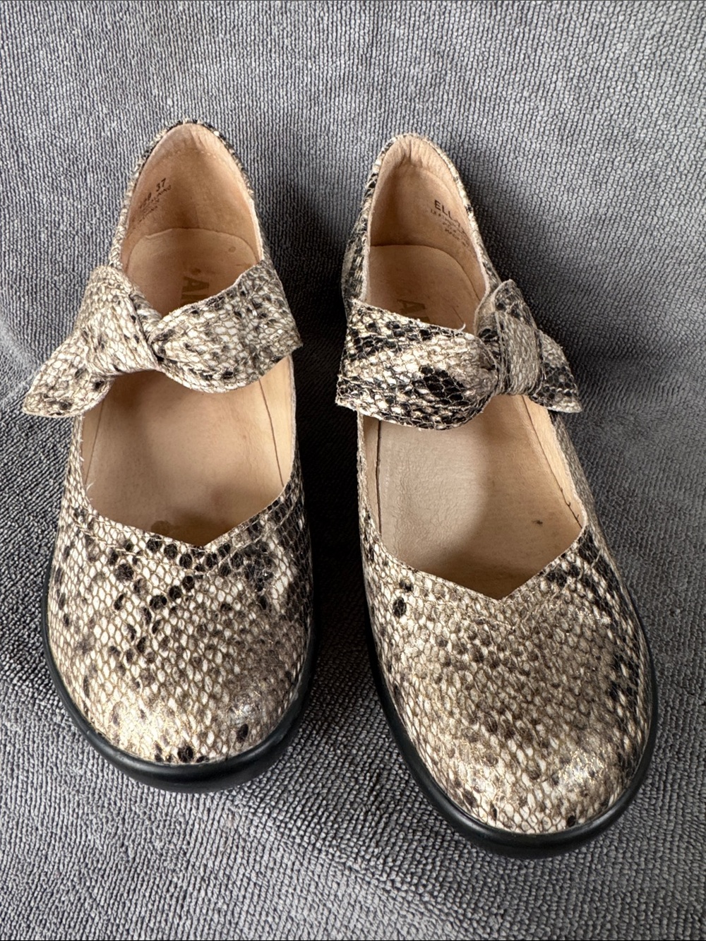 Alegria ELL-720 37 US Size 7-7.5 Snakeskin Print Mary Jane Comfort Shoes